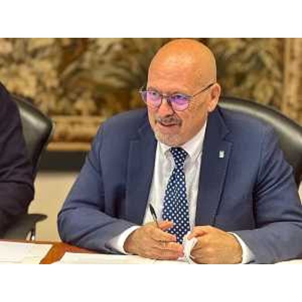 L'assessore Callari nella riunione di Giunta odierna - L'assessore Callari nella riunione di Giunta odierna