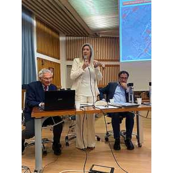 L'assessore Cristina Amirante interviene nel municipio di Fontanafredda in occasione della presentazione del Piano regolatore comunale - L'assessore Cristina Amirante interviene nel municipio di Fontanafredda in occasione della presentazione del Piano regolatore comunale