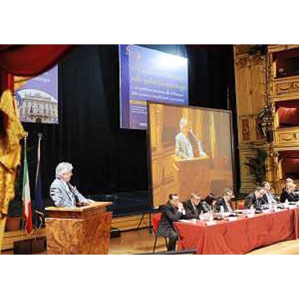 Renzo Tondo (Presidente Friuli Venezia Giulia) interviene alla cerimonia di apertura della quinta "Conferenza nazionale sulle politiche antidroga" a Trieste. (Trieste 12/03/09)
