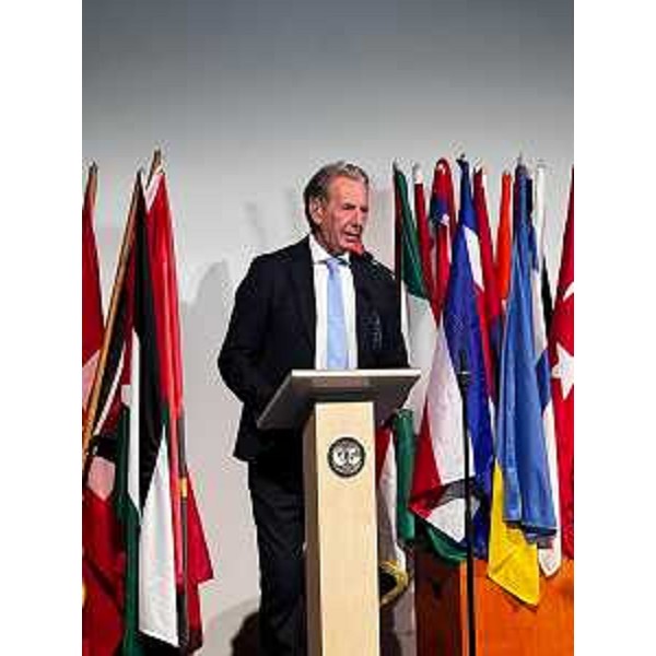 Lassessore regionale alla Difesa dellambiente, energia e sviluppo sostenibile Fabio Scoccimarro all'apertura della quinta edizione del Barcolana Sea Summit al Generali convention center a Trieste. - Lassessore regionale alla Difesa dellambiente, energia e sviluppo sostenibile Fabio Scoccimarro all'apertura della quinta edizione del Barcolana Sea Summit al Generali convention center a Trieste. 