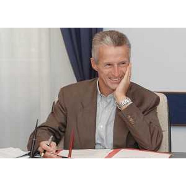 Riccardo Illy (Presidente Friuli Venezia Giulia) nel corso della Giunta regionale riunita a Trieste. (Trieste 17/09/04)