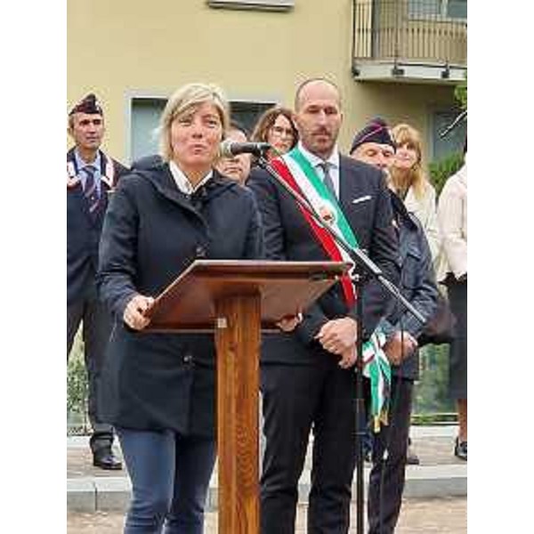 L'intervento dell'assessore Zilli alla cerimonia in piazza Ferro - L'intervento dell'assessore Zilli alla cerimonia in piazza Ferro