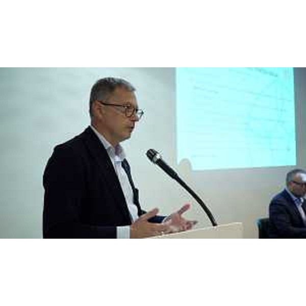 L'assessore Zannier nel corso del suo intervento - L'assessore Zannier nel corso del suo intervento