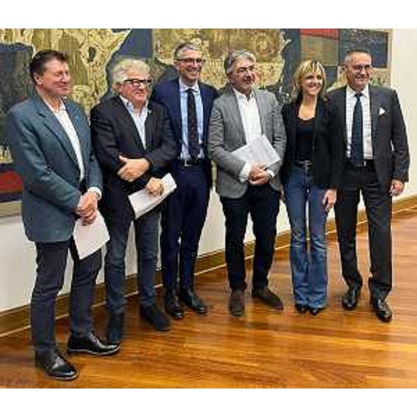 Alberto Budai, Elia Miani, l'assessore Pierpaolo Roberti, Antonio Calligaris, Lucia Buna e Giuseppe Ghersinich, della Lega Fvg - Alberto Budai, Elia Miani, l'assessore Pierpaolo Roberti, Antonio Calligaris, Lucia Buna e Giuseppe Ghersinich, della Lega Fvg