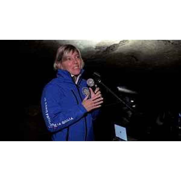 L'assessore regionale alle Finanze Barbara Zilli alle celebrazioni per i cento anni dalla scoperta della Grotta Nuova di Villanova - L'assessore regionale alle Finanze Barbara Zilli alle celebrazioni per i cento anni dalla scoperta della Grotta Nuova di Villanova