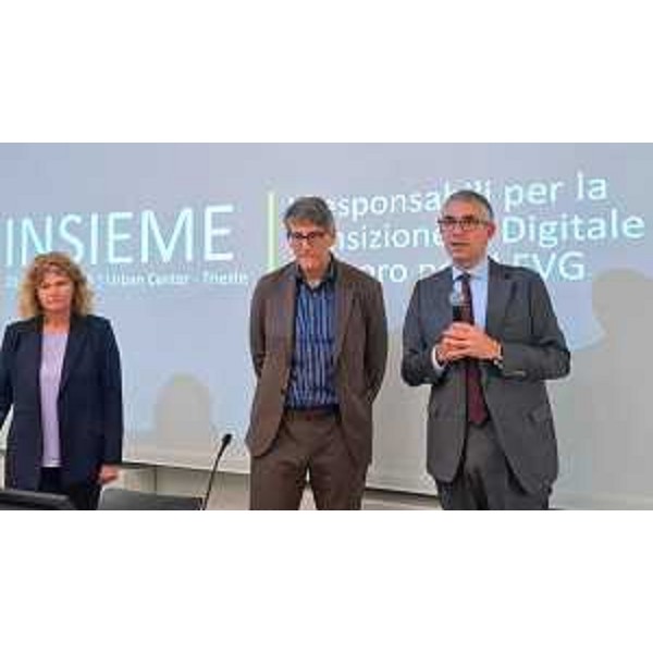 L'assessore regionale Pierpaolo Roberti all'Urban center di Trieste - L'assessore regionale Pierpaolo Roberti all'Urban center di Trieste