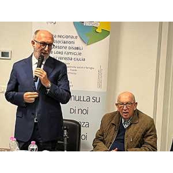 L'assessore regionale Riccardo Riccardi e il presidente della Consulta regionale delle Associazioni delle persone con Disabilità Mario Brancati - L'assessore regionale Riccardo Riccardi e il presidente della Consulta regionale delle Associazioni delle persone con Disabilità Mario Brancati