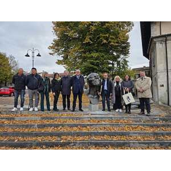 A destra il consigliere Diego Bernardis (Fp) durante l'evento di presentazione delle istallazioni a Gorizia - A destra il consigliere Diego Bernardis (Fp) durante l'evento di presentazione delle istallazioni a Gorizia