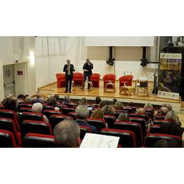 L'intervento dell'assessore regionale alle Risorse agroalimentari Stefano Zannier durante la presentazione del Libro bianco a Montereale - L'intervento dell'assessore regionale alle Risorse agroalimentari Stefano Zannier durante la presentazione del Libro bianco a Montereale