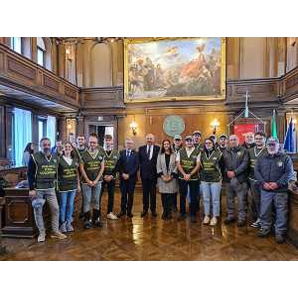 Foto di gruppo con i nuovi volontari - Foto di gruppo con i nuovi volontari