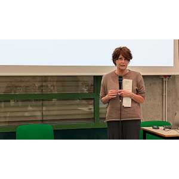 L'assessore regionale al Lavoro, Formazione, Istruzione, Ricerca, Università e Famiglia Alessia Rosolen, all'Istituto tecnico per geometri (Itg) Marinoni di Udine in occasione dell'inaugurazione della sesta Innovation platform del Cluster Arredo - L'assessore regionale al Lavoro, Formazione, Istruzione, Ricerca, Università e Famiglia Alessia Rosolen, all'Istituto tecnico per geometri (Itg) Marinoni di Udine in occasione dell'inaugurazione della sesta Innovation platform del Cluster Arredo