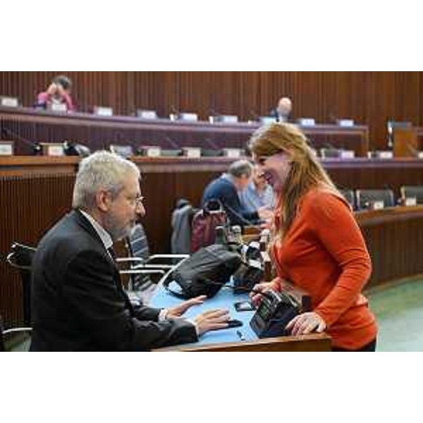 Rosaria Capozzi (M5S) a colloquio con Furio Honsell (Open) - Rosaria Capozzi (M5S) a colloquio con Furio Honsell (Open)