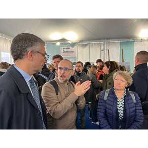 Lassessore regionale alle Autonomie locali Pierpaolo Roberti durante la sua visita alla sesta edizione di "Un mare di archeologia". - Lassessore regionale alle Autonomie locali Pierpaolo Roberti durante la sua visita alla sesta edizione di "Un mare di archeologia".