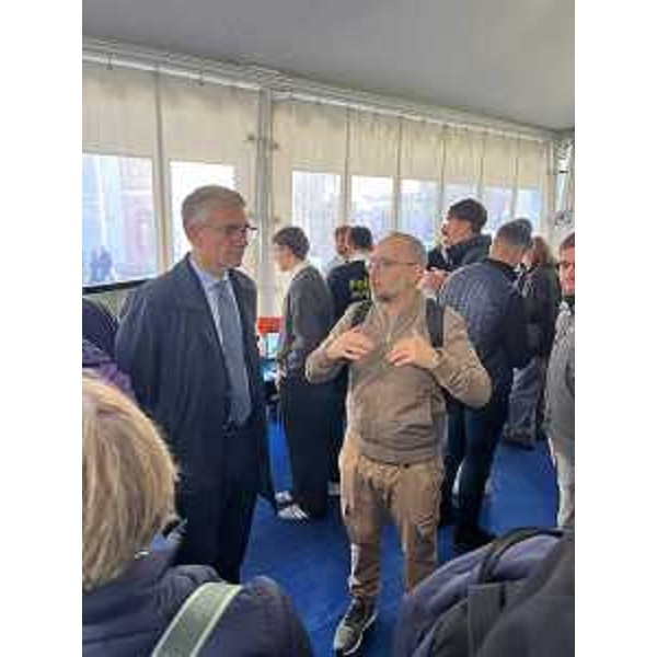 Lassessore regionale alle Autonomie locali Pierpaolo Roberti durante la sua visita alla sesta edizione di "Un mare di archeologia". - Lassessore regionale alle Autonomie locali Pierpaolo Roberti durante la sua visita alla sesta edizione di "Un mare di archeologia".