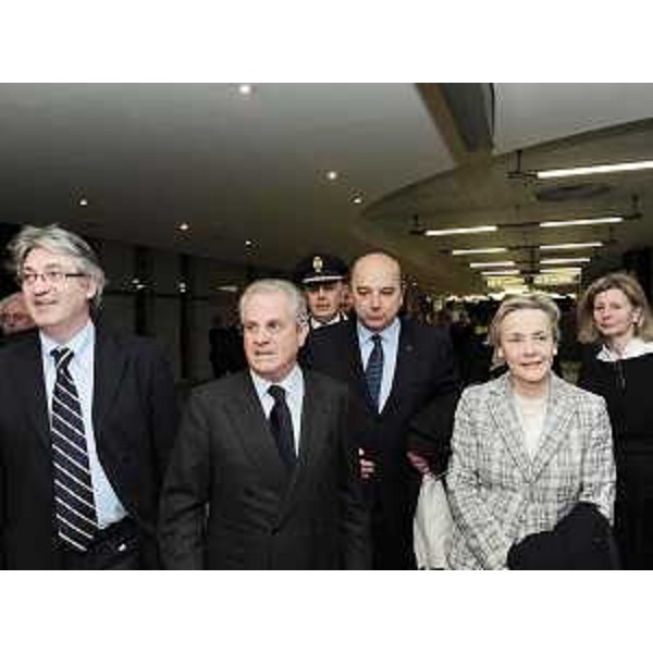 Renzo Tondo (Presidente Friuli Venezia Giulia), Claudio Scajola (Ministro Sviluppo economico), Roberto Dipiazza (Sindaco Trieste) e M.T. Bassa Poropat (Presidente Provincia Trieste) all'aeroporto di Ronchi dei Legionari. (Ronchi dei Legionari 20/03/09)