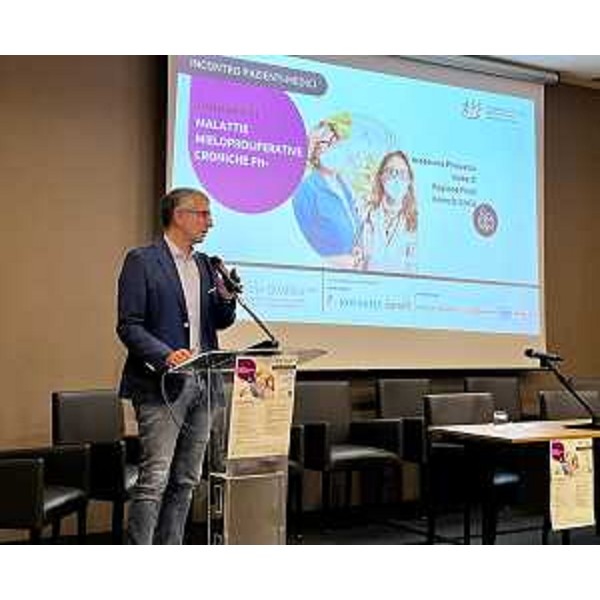 Lassessore regionale alle Autonomie locali Pierpaolo Roberti in apertura dellincontro pazienti-medici organizzato dallAssociazione italiana contro leucemie, linfomi e mieloma a Trieste. - Lassessore regionale alle Autonomie locali Pierpaolo Roberti in apertura dellincontro pazienti-medici organizzato dallAssociazione italiana contro leucemie, linfomi e mieloma a Trieste.