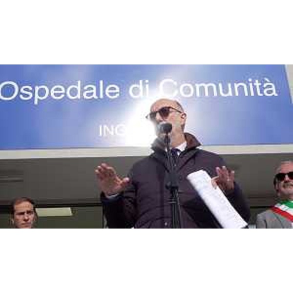 L'assessore Riccardi nel corso del suo intervento - L'assessore Riccardi nel corso del suo intervento