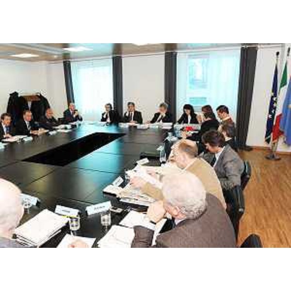 Renzo Tondo (Presidente Friuli Venezia Giulia) nel corso della riunione con i parlamentari ed i capigruppo del Consiglio regionale, a Udine. (Udine 23/03/09)