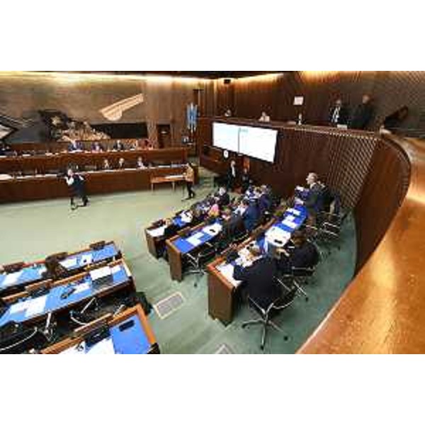 I lavori dell'Aula durante la discussione del ddl 59 - I lavori dell'Aula durante la discussione del ddl 59