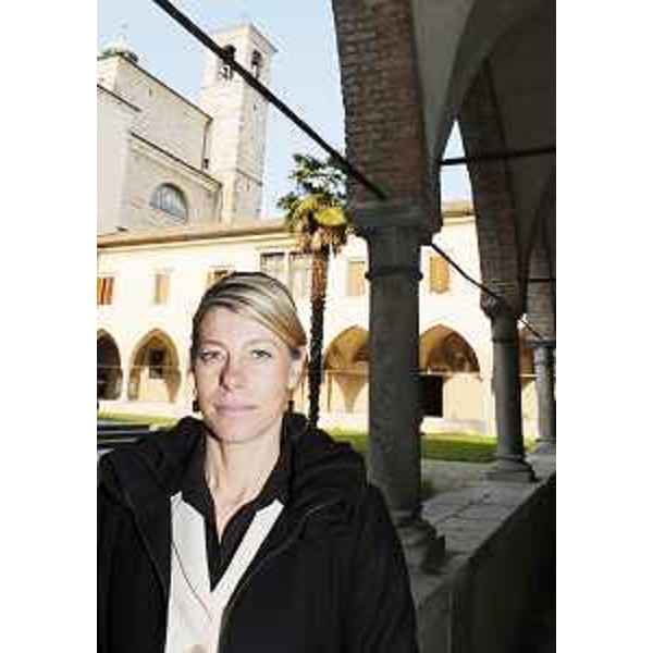 Federica Seganti (Assessore regionale Pianificazione territoriale, Autonomie locali e Sicurezza) a Udine per verifiche alle chiese colpite da atti di vandalismo e microcriminalità. (Udine 23/03/09) 