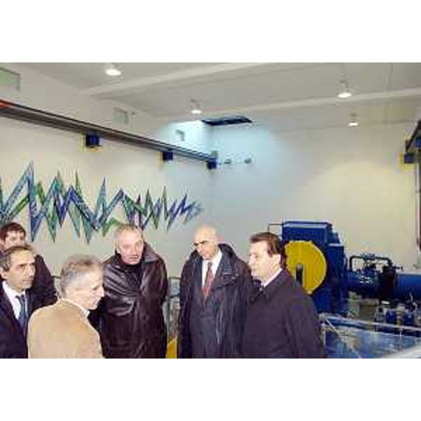 Riccardo Illy (Presidente Friuli Venezia Giulia) ed Enzo Marsilio (Assessore regionale Montagna) visitano la nuova centrale elettrica della Secab di Nojaris. (Sutrio 18/02/05)