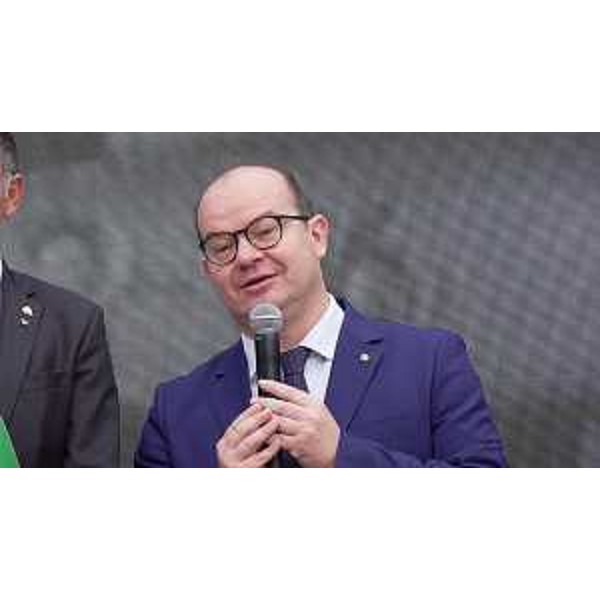 Il vicegovernatore Anzil interviene a Rivignano Teor nel corso del Consiglio comunale straordinario - Il vicegovernatore Anzil interviene a Rivignano Teor nel corso del Consiglio comunale straordinario