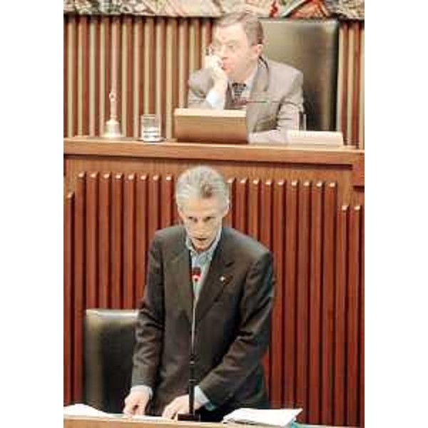 Illy (Presidente FVG) interviene sullo Statuto in Consiglio regionale. (Trieste 24/01/05)