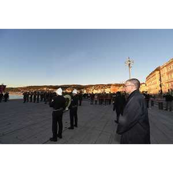 Deposizione di una corona d'alloro alla Scala Reale - Deposizione di una corona d'alloro alla Scala Reale