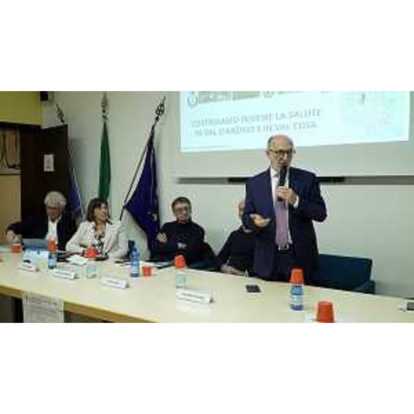 L'intervento dell'assessore regionale Riccardo Riccardi dunate l'incontro svoltosi a Vito d'Asio - L'intervento dell'assessore regionale Riccardo Riccardi dunate l'incontro svoltosi a Vito d'Asio