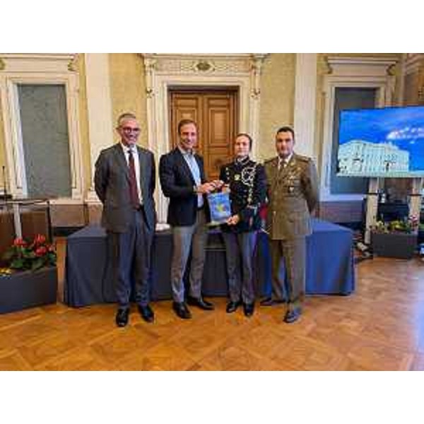 Il governatore Fedriga e l'assessore Roberti ricevono a Trieste gli allievi della scuola militare Teuliè di Milano - Il governatore Fedriga e l'assessore Roberti ricevono a Trieste gli allievi della scuola militare Teuliè di Milano