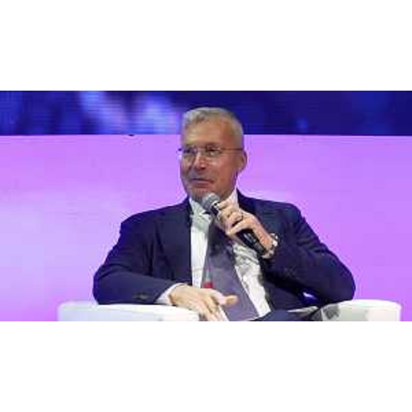 L'assessore Bini durante la tavola rotonda "Attrarre investimenti nelle aree di interesse comune - Regioni a confronto" nell'ambito di Selecting Italy 2025 - L'assessore Bini durante la tavola rotonda "Attrarre investimenti nelle aree di interesse comune - Regioni a confronto" nell'ambito di Selecting Italy 2025