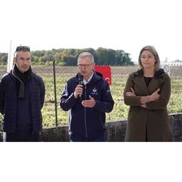 L'intervento dell'assessore regionale Stefano Zannier (al centro) durante l'avvio dei lavori all'impianto di Flaibano - L'intervento dell'assessore regionale Stefano Zannier (al centro) durante l'avvio dei lavori all'impianto di Flaibano