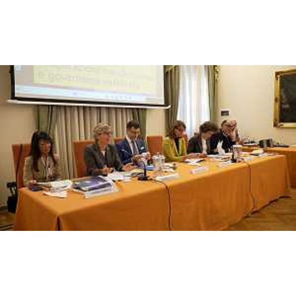 Lassessore alle Finanze Barbara Zilli al convegno "Il futuro della democrazia europea". - Lassessore alle Finanze Barbara Zilli al convegno "Il futuro della democrazia europea". 