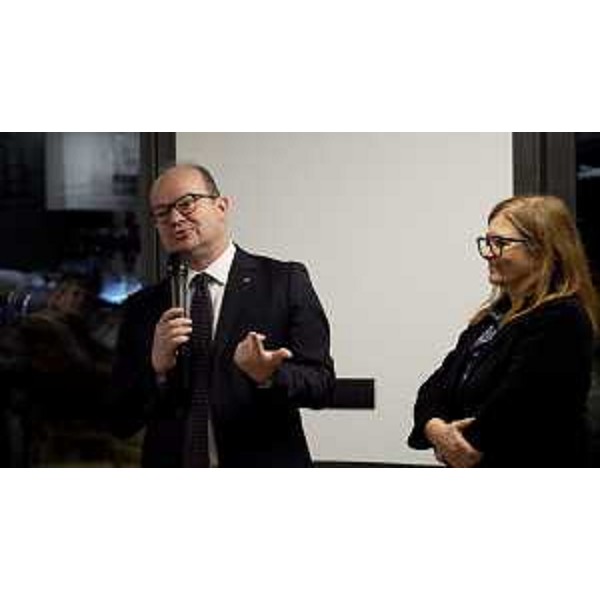 Il vicegovernatore Mario Anzil durante il suo intervento - Il vicegovernatore Mario Anzil durante il suo intervento