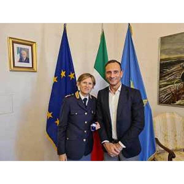 Il governatore Fedriga con la dirigente del Cosc di Trieste Michela Sambuchi - Il governatore Fedriga con la dirigente del Cosc di Trieste Michela Sambuchi