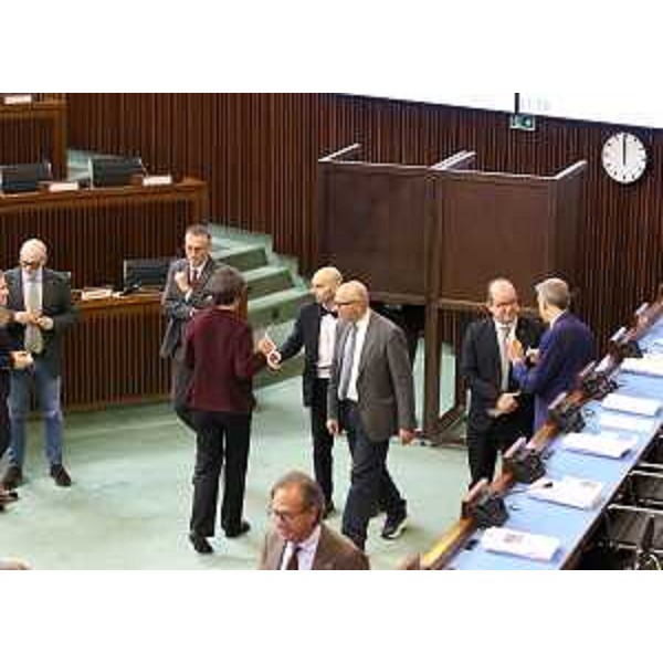 Alcuni consiglieri durante le elezioni in Aula - Alcuni consiglieri durante le elezioni in Aula