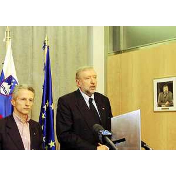 Riccardo Illy (Presidente FVG) e Dimitrij Rupel (Ministro esteri Slovenia). (Lubiana 17/01/05)