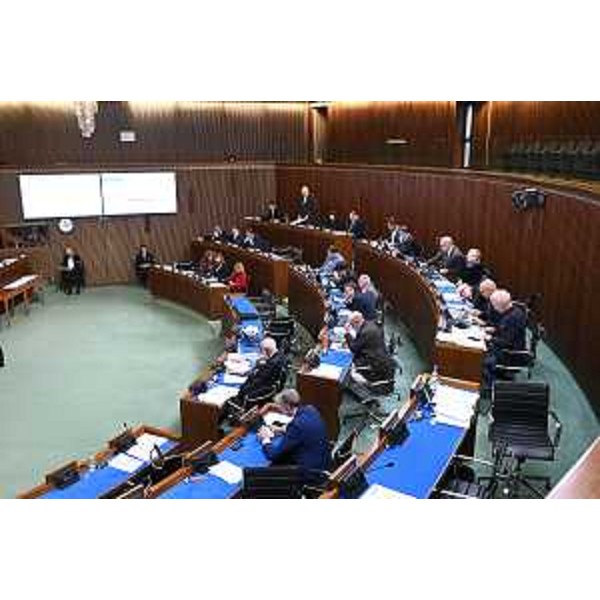 I lavori durante la seduta del Consiglio regionale - I lavori durante la seduta del Consiglio regionale