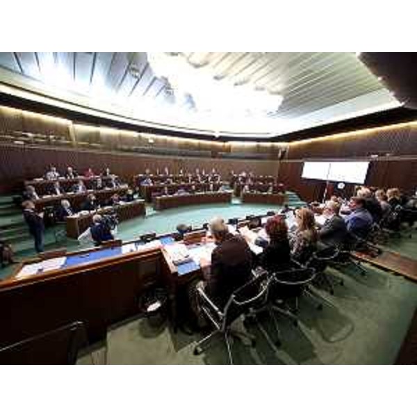 I lavori durante la seduta del Consiglio regionale - I lavori durante la seduta del Consiglio regionale
