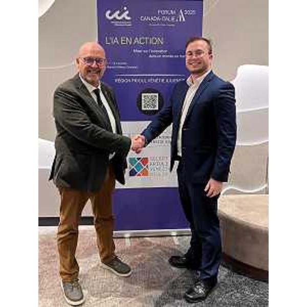 L'assessore regionale ai Sistemi informativi Sebastiano Callari e Matteo Matosic presidente dell'Associazione Istriani-Giuliani-Dalmati del Québec, nonché membro dei Giuliani nel mondo - L'assessore regionale ai Sistemi informativi Sebastiano Callari e Matteo Matosic presidente dell'Associazione Istriani-Giuliani-Dalmati del Québec, nonché membro dei Giuliani nel mondo