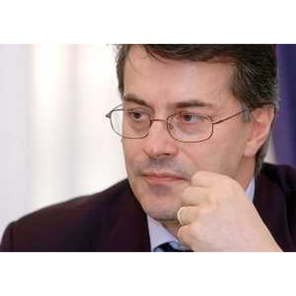 Beltrame (Assessore regionale Salute) nel corso della riunione della Giunta regionale a Trieste. (Trieste 30/05/05)
