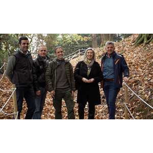 L'assessore regionale a Infrastrutture e territorio Cristina Amirante, all'evento di inaugurazione degli interventi di recupero e valorizzazione del castagneto di Borgo Fratta a Gorizia - L'assessore regionale a Infrastrutture e territorio Cristina Amirante, all'evento di inaugurazione degli interventi di recupero e valorizzazione del castagneto di Borgo Fratta a Gorizia