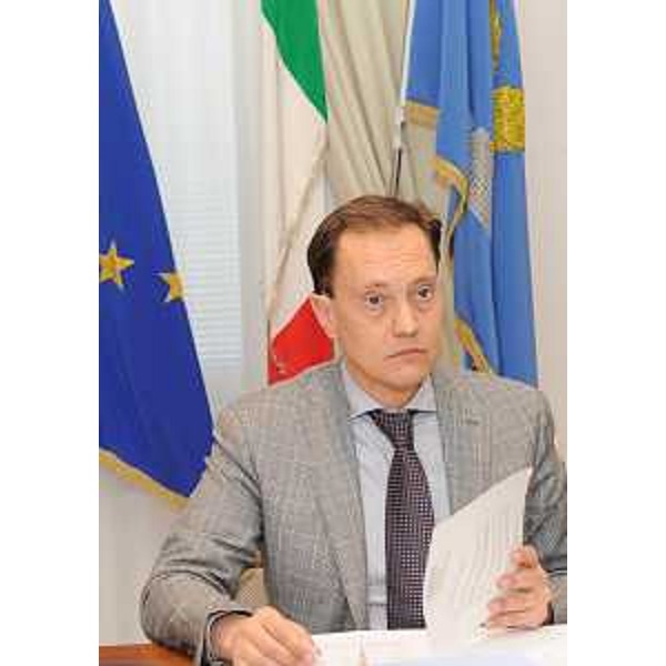 Luca Ciriani (Vicepresidente FVG e Assessore regionale Attività produttive) nel corso della riunione della Giunta regionale a Trieste. (Trieste 26/03/09)