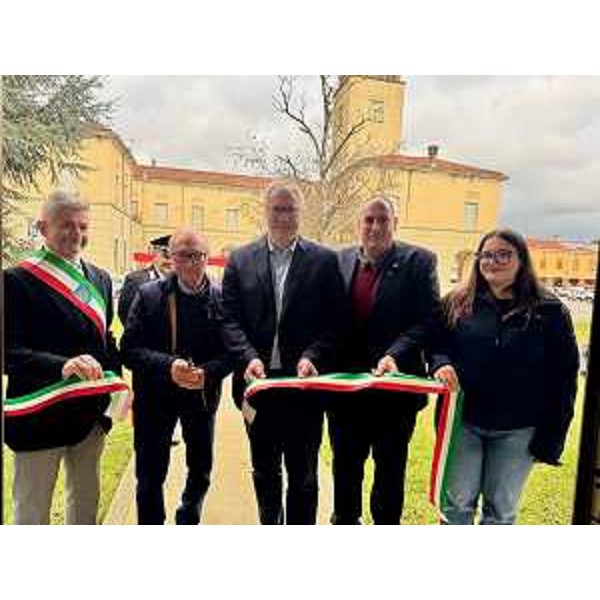 Al centro il presidente del Consiglio regionale, Mauro Bordin durante l'inaugurazione della nuova sede G.a.d.a.s - Al centro il presidente del Consiglio regionale, Mauro Bordin durante l'inaugurazione della nuova sede G.a.d.a.s
