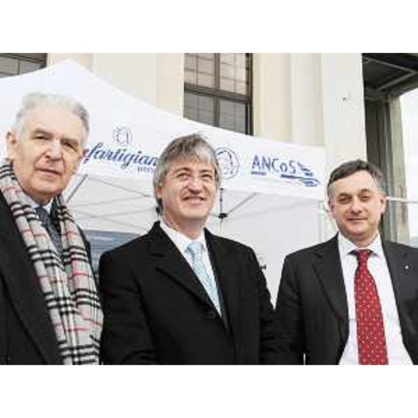 Carlo Faleschini (Presidente Confartigianato UD), Renzo Tondo (Presidente Friuli Venezia Giulia) e Giorgio Guerrini (Presidente Confartigianato) a Trieste. (Trieste 28/03/09)