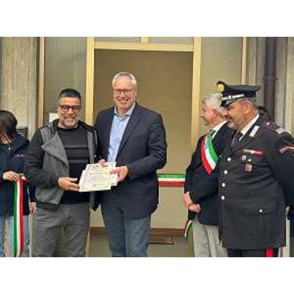 Il presidente Bordin con il donatore Rino Venturelli - Il presidente Bordin con il donatore Rino Venturelli