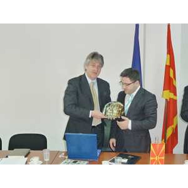 Renzo Tondo (Presidente Friuli Venezia Giulia) e Fatmir Besimi (Ministro Sviluppo economico Macedonia) a Skopje. (Skopje 27/03/09)