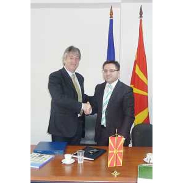 Renzo Tondo (Presidente Friuli Venezia Giulia) e Fatmir Besimi (Ministro Sviluppo economico Macedonia) a Skopje. (Skopje 27/03/09)