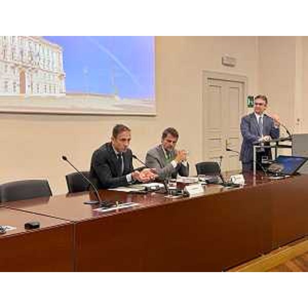 Un momento della presentazione del protocollo d'intesa. - Un momento della presentazione del protocollo d'intesa.