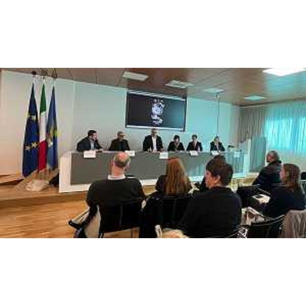 Un momento della conferenza stampa di presentazione di In-cuinti-lûs in sala Pasolini a Udine - Un momento della conferenza stampa di presentazione di In-cuinti-lûs in sala Pasolini a Udine